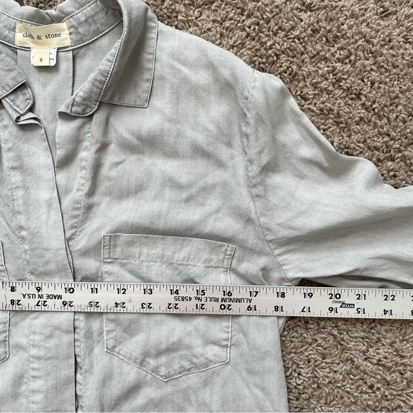 Cloth & Stone Anthropologie Green Split Back Buttondown High Low Shirt size S - Picture 15 of 15